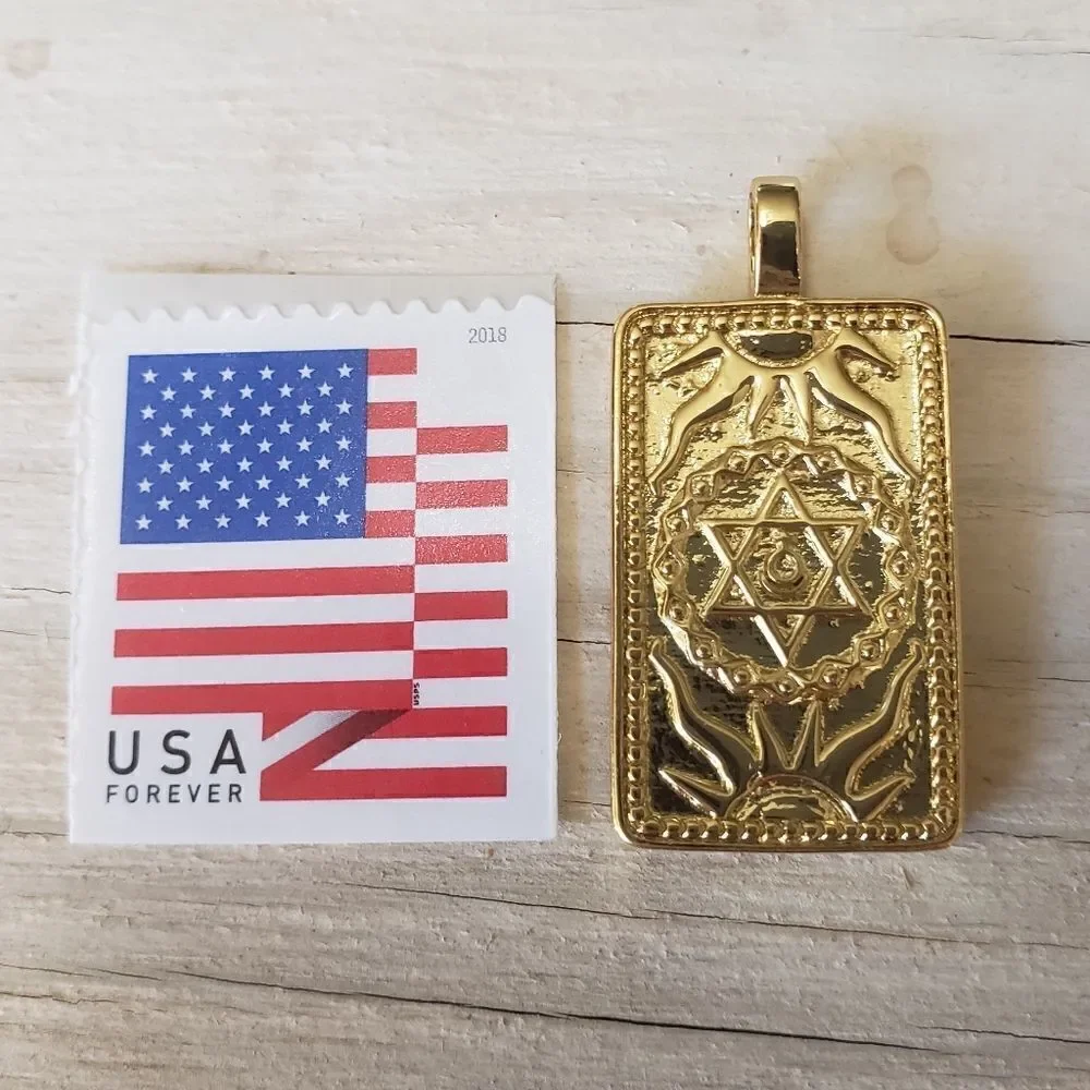 The hanged man, Tarot card pendant